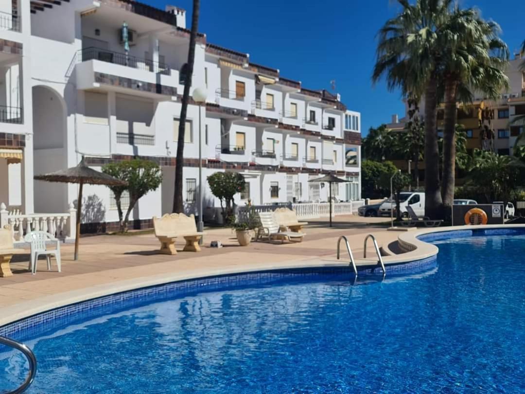 Punta Prima Pleasure With Private Parking In A Gated Community Close To The Beach Torrevieja Exterior photo